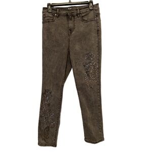 DG2 By Diane Gilman Classic Stretch Embellished 5 Pkt Jeans Gray Snow 6